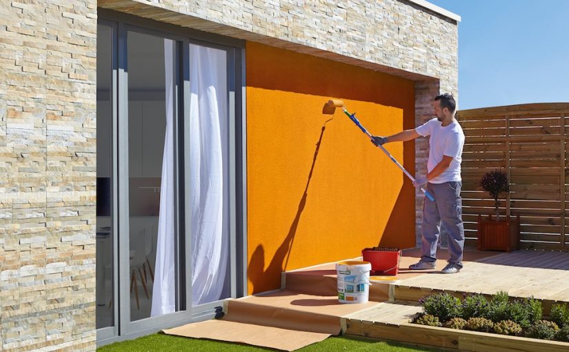 Pintando exterior de casas